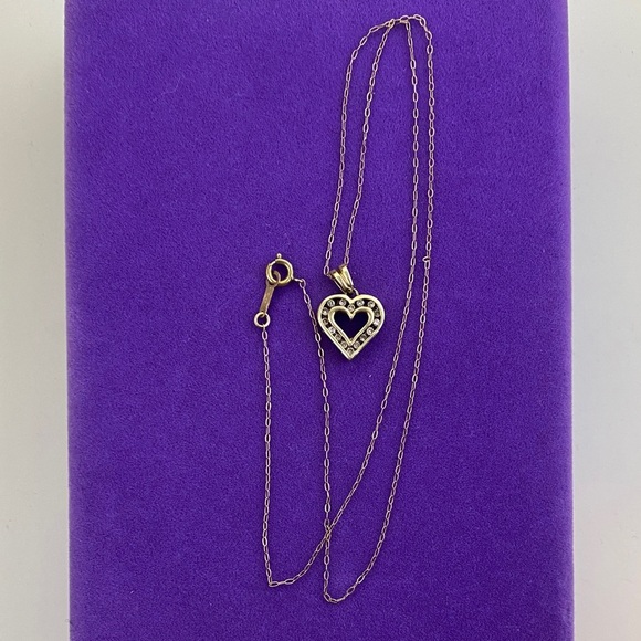 💛 Vintage 10K Gold Diamond Heart “I Love You” Pendant Necklace - Picture 2 of 7
